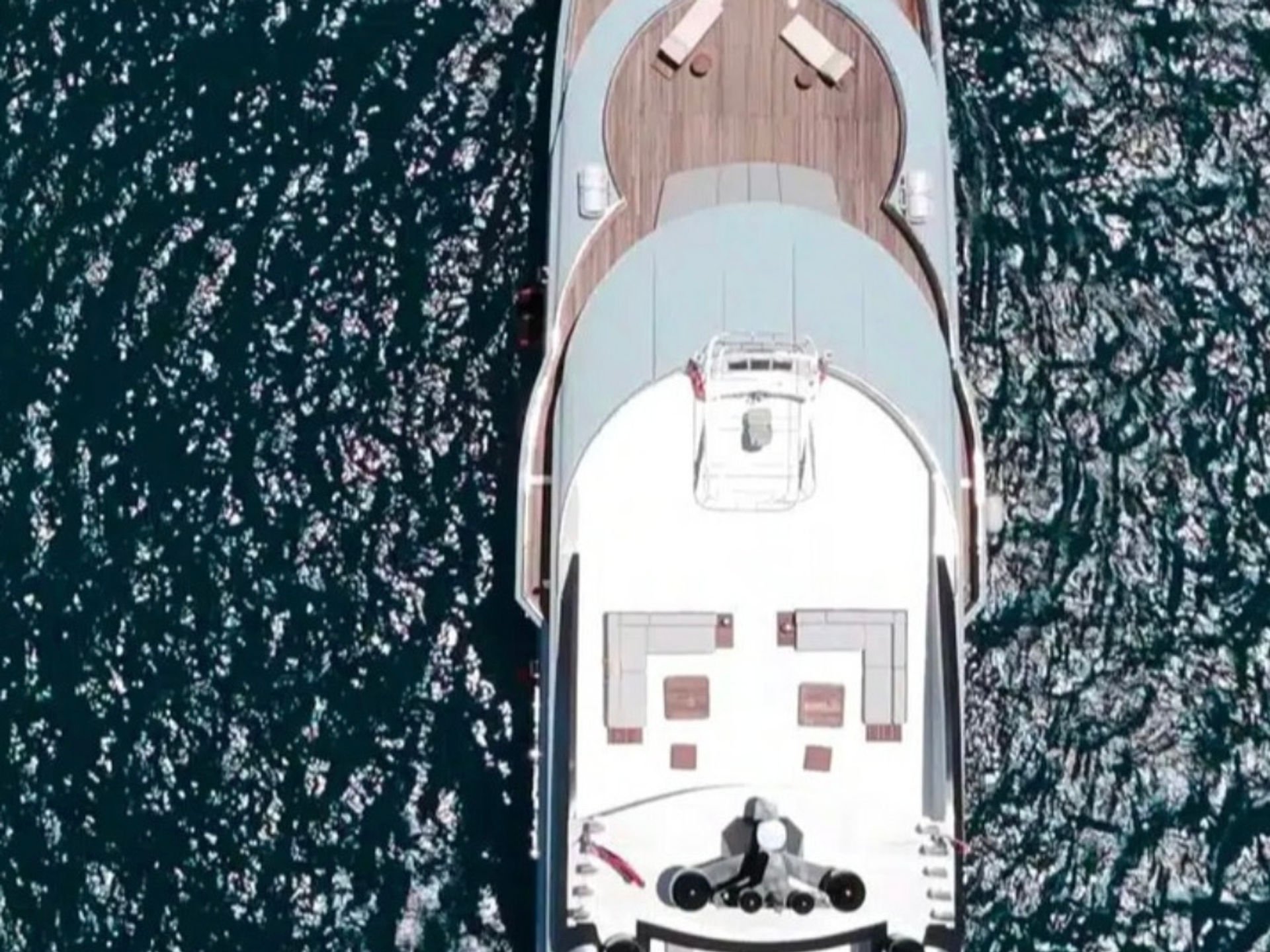 Kitesafari yacht anchored at a Red Sea island