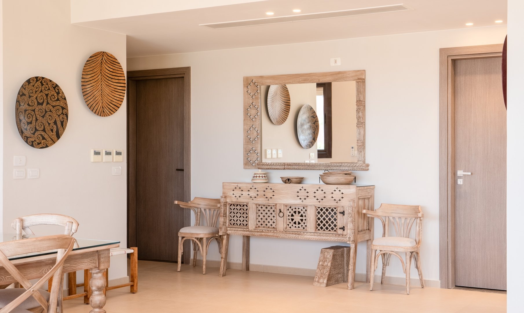 El Gouna villa hallway with artisan decor