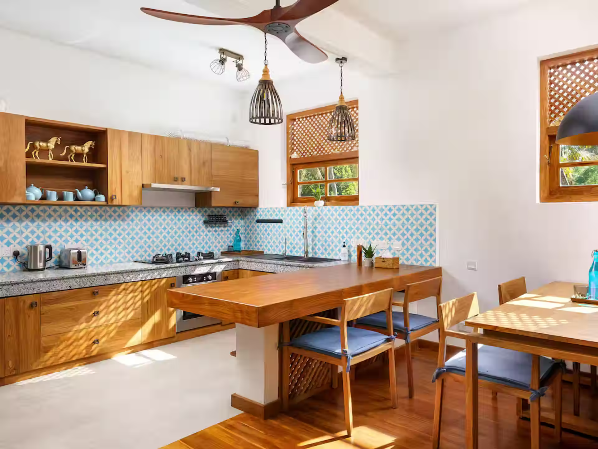 Kalpitiya villa sunlit kitchen and dining