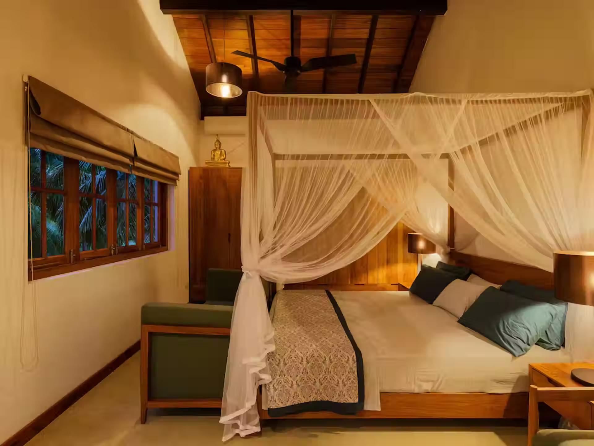 Kalpitiya villa bedroom with canopy bed
