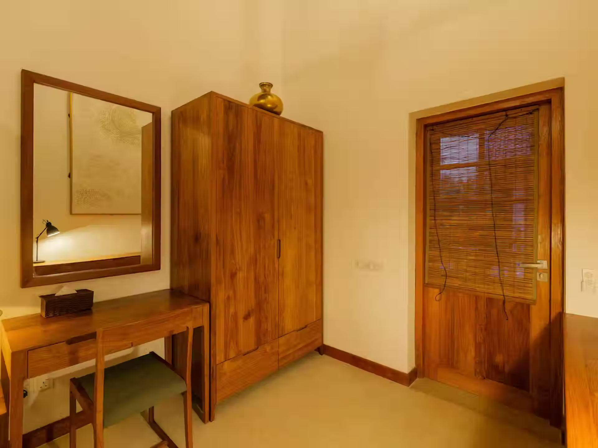Kalpitiya villa wardrobe and vanity