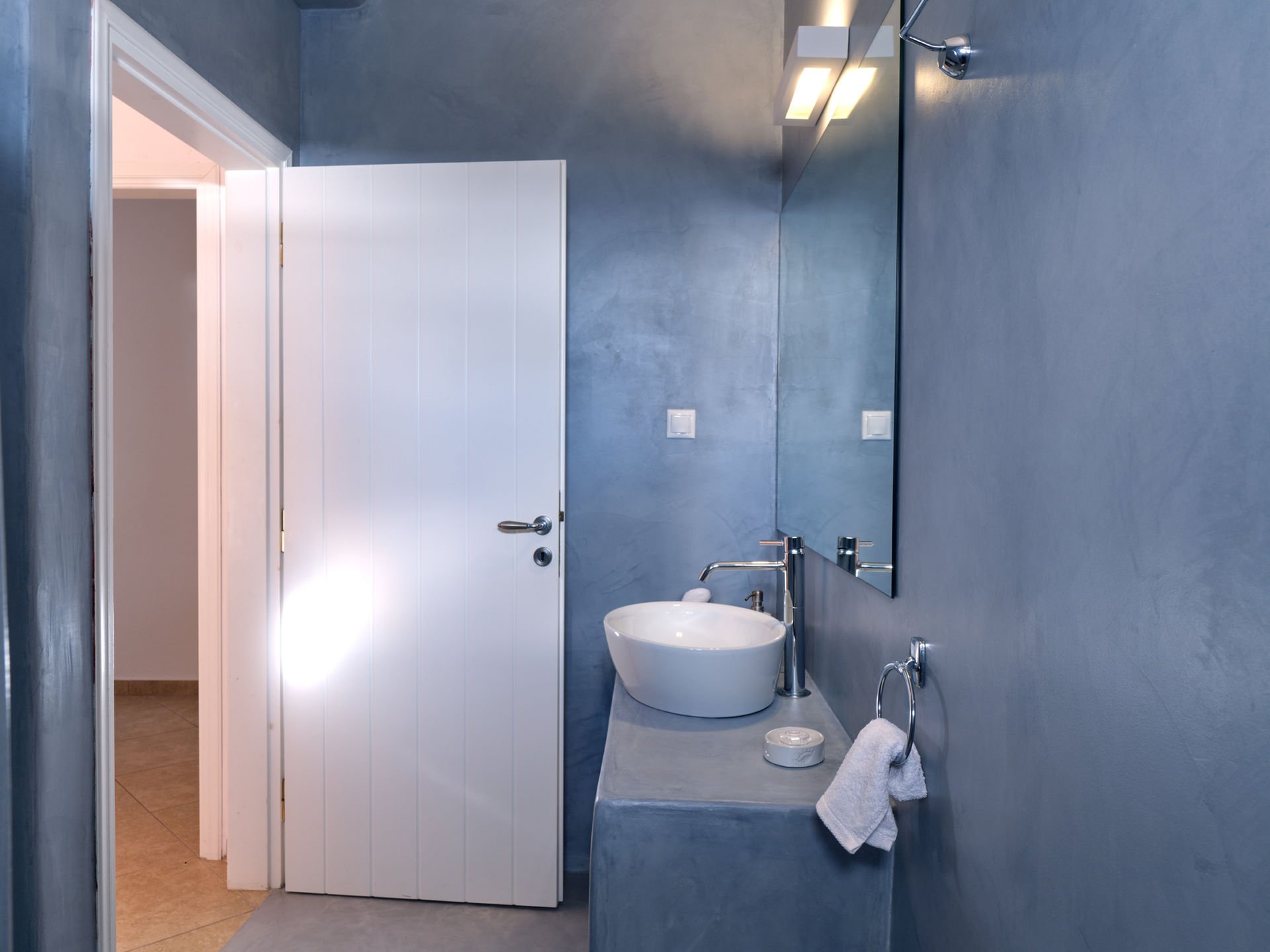 Paros villa modern bathroom